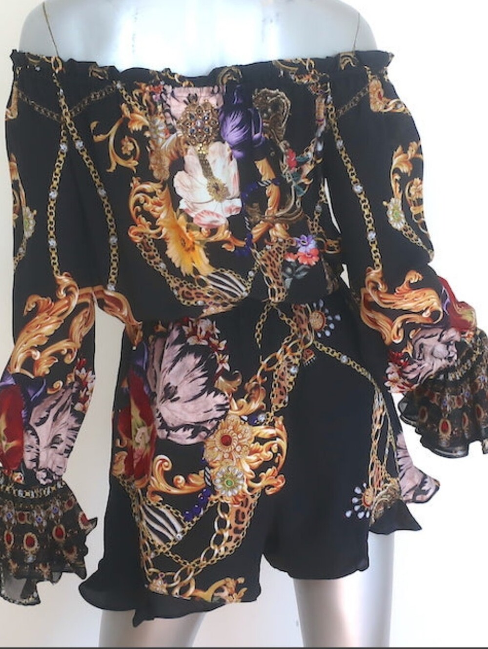 Camilla Drop Shoulder Frill Playsuit A Night In The 90's New XL But Runs Smaller - Picture 9 of 14
